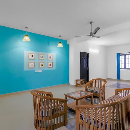Oyo 79233 Hotel Hive Stays Kochi Ngoại thất bức ảnh