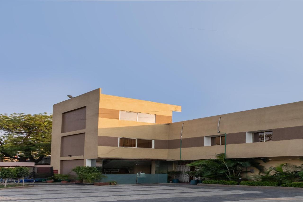 Oyo 79233 Hotel Hive Stays Kochi Ngoại thất bức ảnh