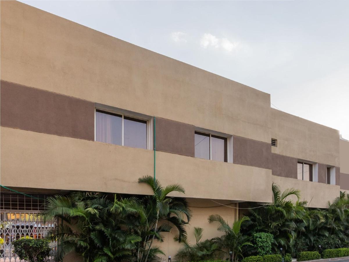 Oyo 79233 Hotel Hive Stays Kochi Ngoại thất bức ảnh