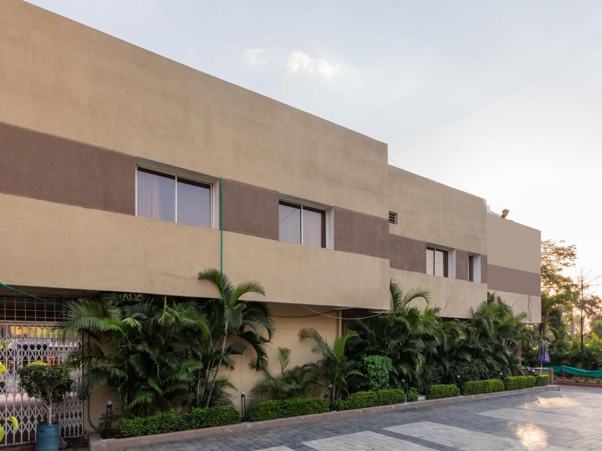 Oyo 79233 Hotel Hive Stays Kochi Ngoại thất bức ảnh